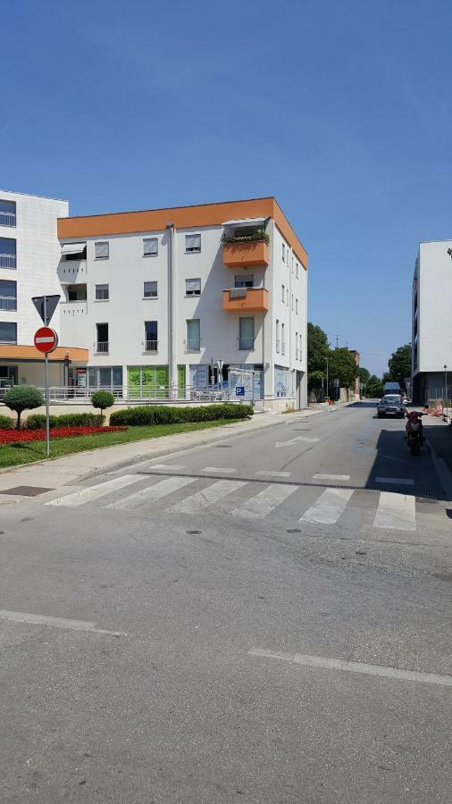 Apartman Vip, With Free Garage Parking PUY Eksteriør bilde
