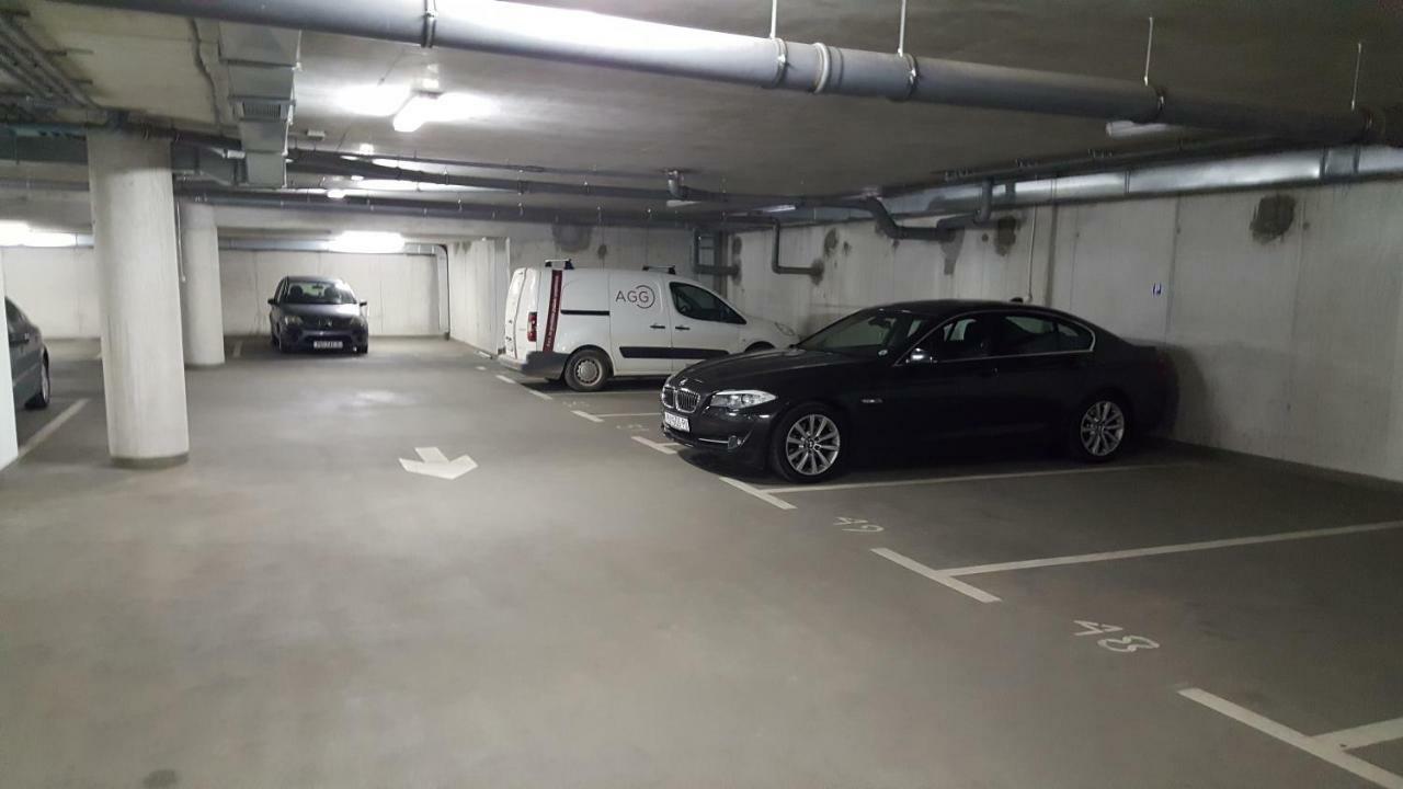 Apartman Vip, With Free Garage Parking PUY Eksteriør bilde